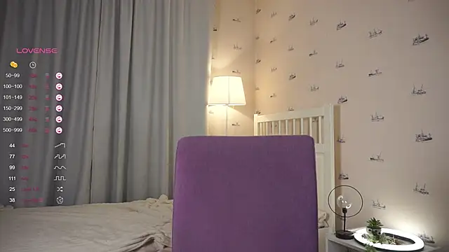 OdetteAven online show from March 6, 2025, 1:14 pm