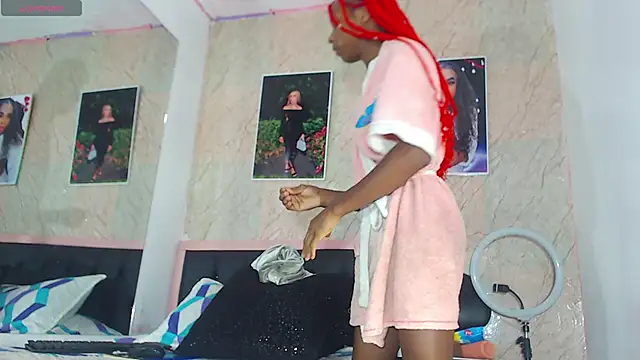 k stormi  online show from October 13, 2025, 12:38 pm