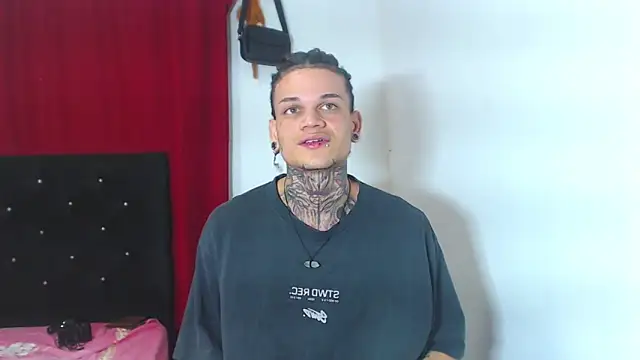 hot man05 online show from March 20, 2025, 3:13 am