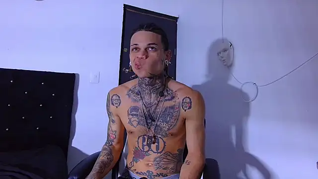 hot man05 online show from December 20, 2025, 12:40 am