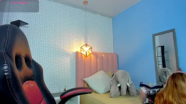 CALANTHELOVE1 online show from October 18, 2025, 3:31 am