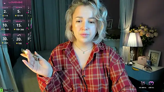 Nikki Kai online show from October 30, 2025, 1:07 am