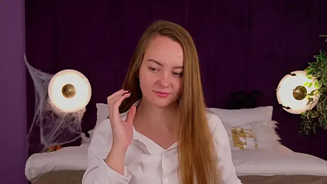 JaniceCollins online show from November 3, 2025, 2:57 am