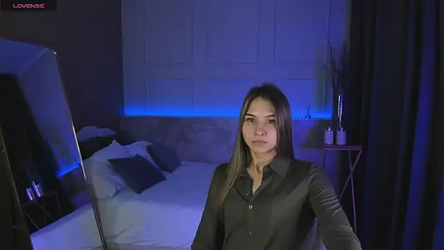 CharmBianca online show from February 5, 2025, 5:52 am