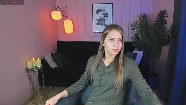 CharmBianca online show from February 20, 2025, 8:39 am