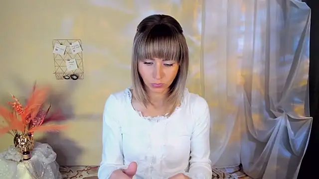 CharmBianca online show from October 12, 2025, 12:37 pm