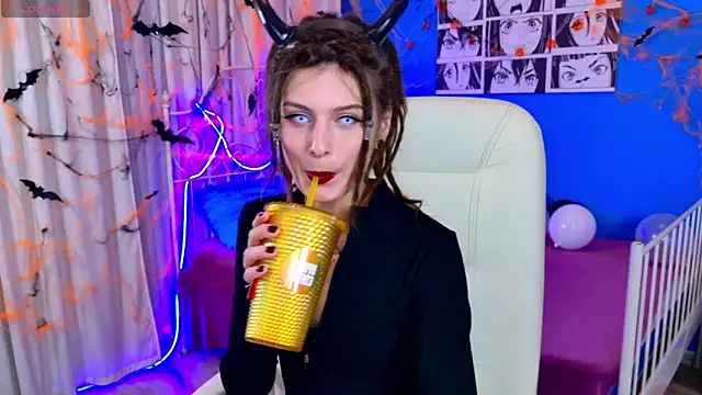 AnTikaMy online show from October 30, 2025, 7:25 pm