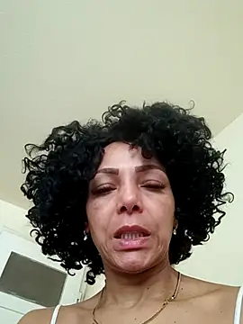 Snapshot of Lunasquirt1985 chatting on February 16, 2026, 11:39 am Lunasquirt1985 online show from February 16, 2026, 11:39 am