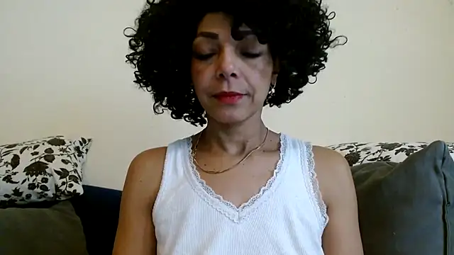 Snapshot of Lunasquirt1985 chatting on February 19, 2026, 12:56 pm Lunasquirt1985 online show from February 19, 2026, 12:56 pm