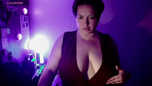 BlackkkVelvet online show from February 13, 2026, 11:12 pm