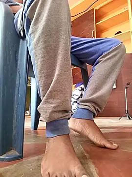 bigcock thick online show from March 15, 2026, 2:39 am