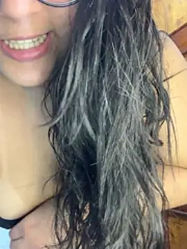 Loretamelao online show from April 3, 2026, 3:26 am