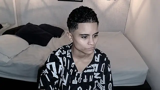 Liiamthompson online show from March 7, 2025, 11:51 am