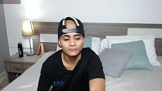 Liiamthompson online show from March 5, 2026, 7:21 pm