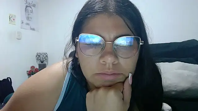 Snapshot of viccky_vick chatting on June 15, 2026, 1:52 am viccky vick online show from June 15, 2026, 1:52 am