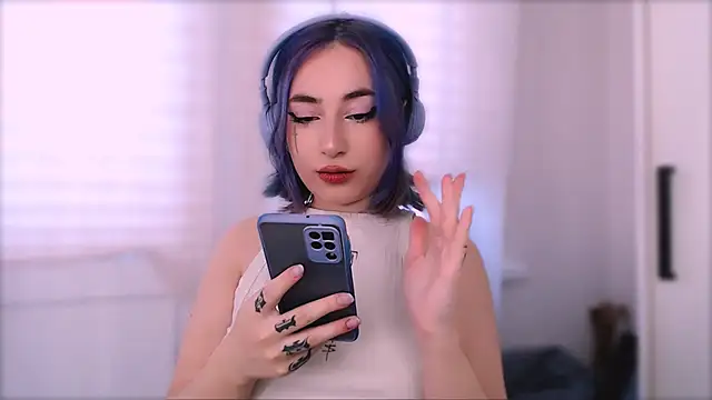 purplewitch online show from September 10, 2025, 12:16 pm