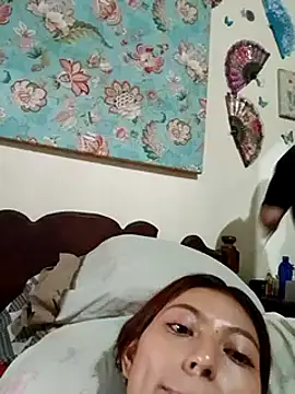 Little Saori online show from February 17, 2025, 4:26 pm