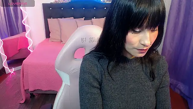 palmerfox tay online show from February 5, 2025, 1:15 am