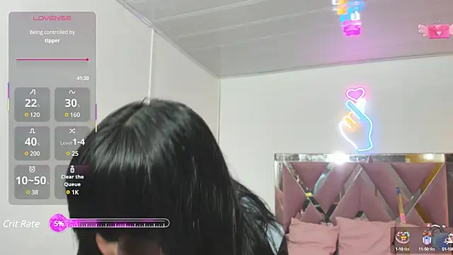 palmerfox tay online show from February 15, 2025, 1:53 am