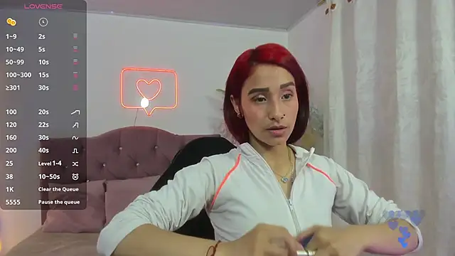 palmerfox tay online show from September 23, 2025, 3:31 am