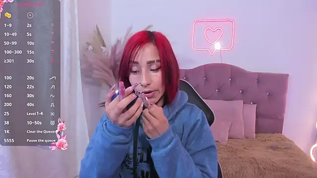 palmerfox tay online show from October 9, 2025, 3:37 am