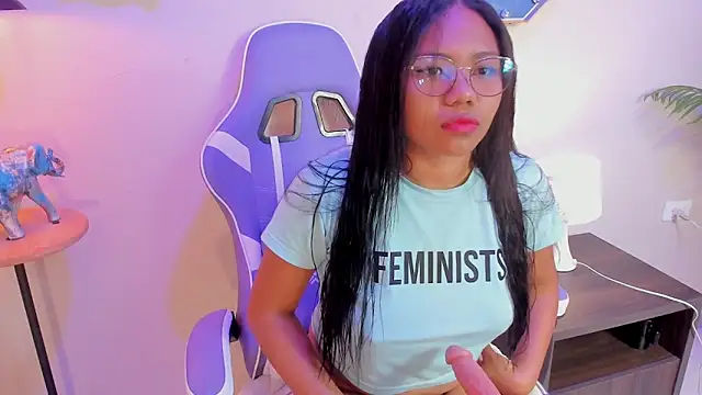 yeikafoxy online show from February 7, 2025, 11:01 am