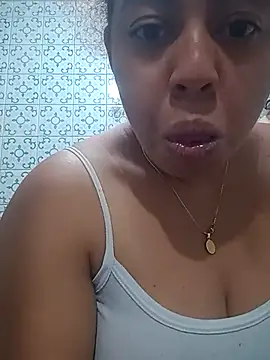 alexandraluv online show from February 19, 2025, 5:27 pm