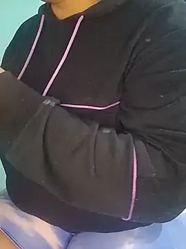 alexandraluv online show from September 17, 2025, 8:32 pm