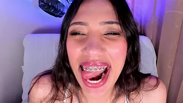 Snapshot of Miss_veronicaa2 chatting on April 29, 2026, 1:26 pm Miss veronicaa2 online show from April 29, 2026, 1:26 pm