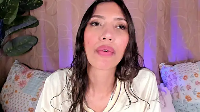Miss veronicaa2 online show from June 19, 2026, 1:59 pm