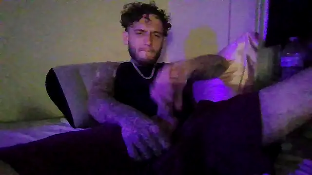 cruz815 online show from September 14, 2025, 7:18 am