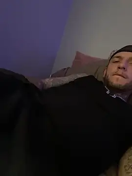 cruz815 online show from December 4, 2025, 8:06 pm