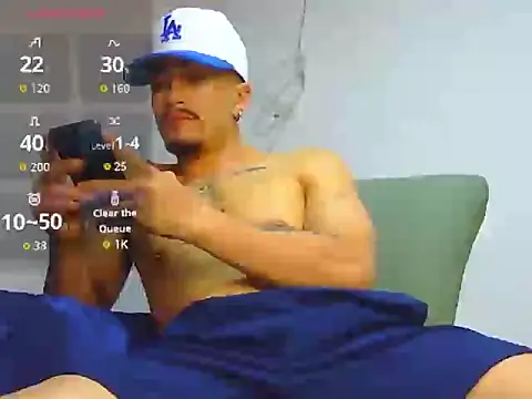 Keiviid online show from April 24, 2026, 3:53 am