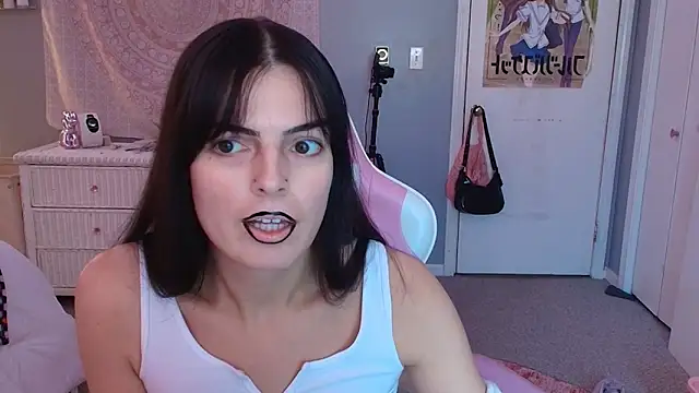 princesselysia online show from November 28, 2025, 5:04 pm