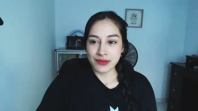 Marce0 online show from March 7, 2025, 9:17 pm