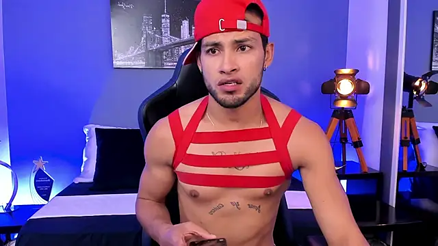 Max Conor1 online show from September 21, 2025, 12:07 pm