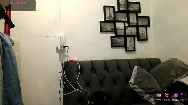 MirandaLatinaLovely online show from November 25, 2025, 3:34 pm