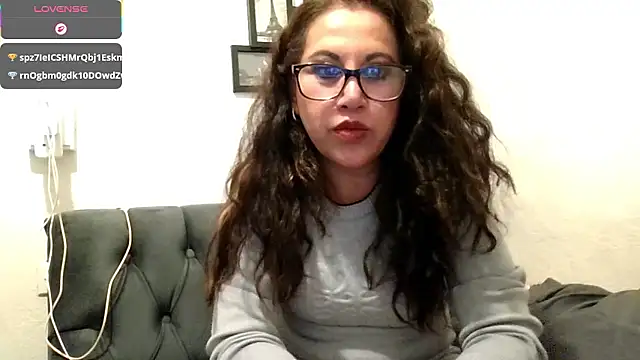 MirandaLatinaLovely online show from January 10, 2026, 4:03 am