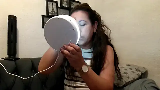 MirandaLatinaLovely online show from April 4, 2026, 4:59 pm