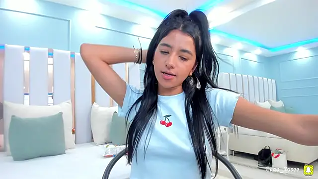 eva roseee online show from October 28, 2025, 9:39 pm