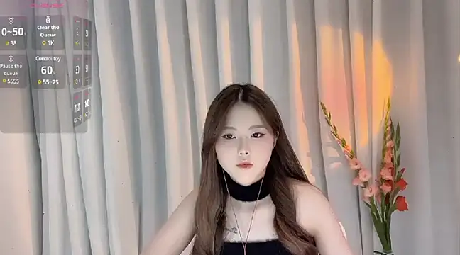 SylviaLing2007 online show from February 14, 2025, 2:44 pm