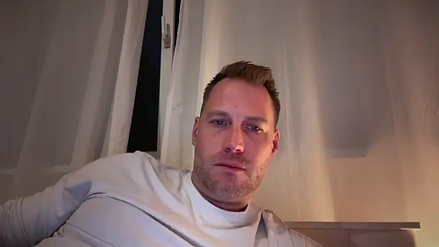 Christian87xxx online show from September 26, 2025, 5:39 pm