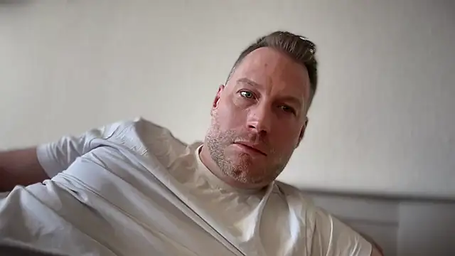 Christian87xxx online show from April 3, 2026, 6:11 am