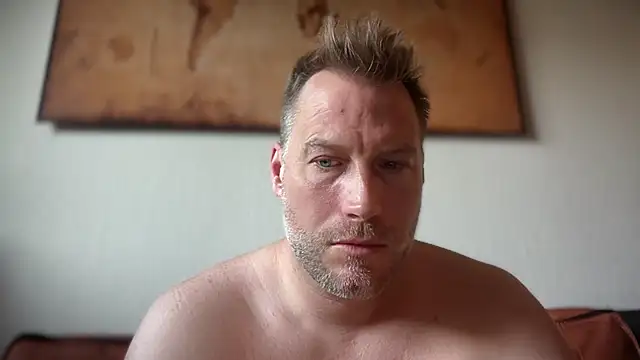 Snapshot of Christian87xxx chatting on June 25, 2026, 7:13 am Christian87xxx online show from June 25, 2026, 7:13 am