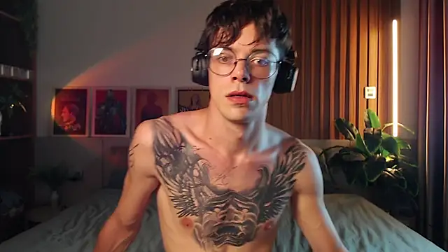 William Henry  online show from April 10, 2026, 2:55 pm