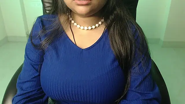 Snapshot of Kannu- chatting on December 4, 2025, 5:17 am Kannu- online show from December 4, 2025, 5:17 am