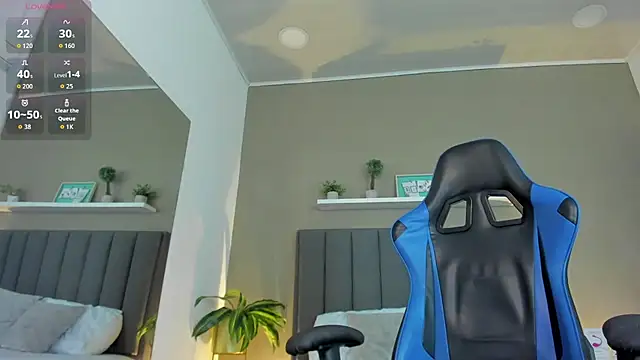 alessia leroy online show from April 20, 2026, 7:37 pm