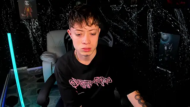 marcuscollins1  online show from February 22, 2025, 3:36 pm