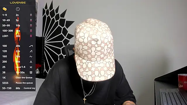 marcuscollins1  online show from April 13, 2026, 2:33 pm