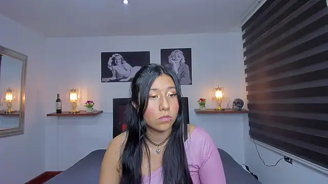 Nohemi louse online show from February 4, 2025, 10:34 pm